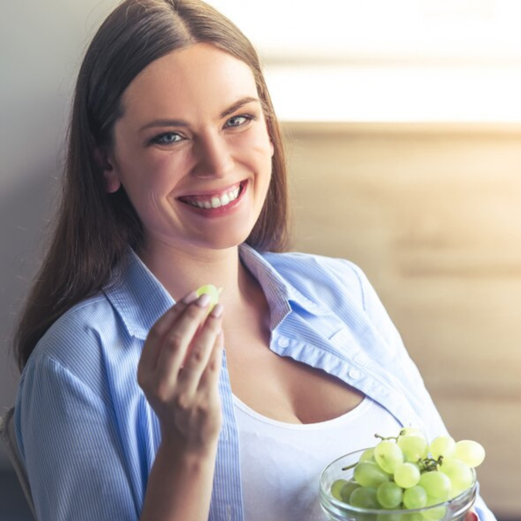 Grapes During Pregnancy: Benefits and Safety Guidelines
